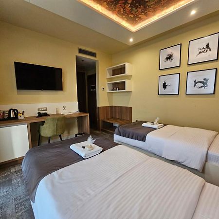 Hotel Etna Gracanica  Εξωτερικό φωτογραφία