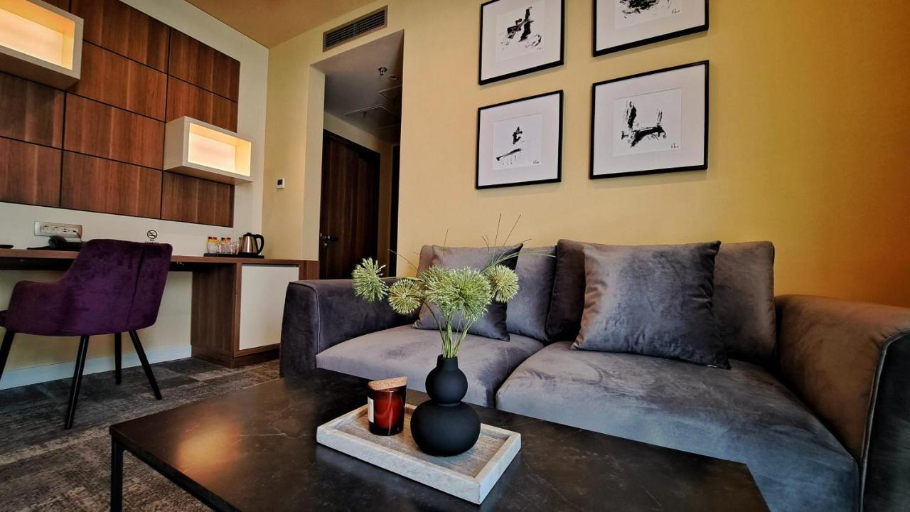 Hotel Etna Gracanica  Εξωτερικό φωτογραφία