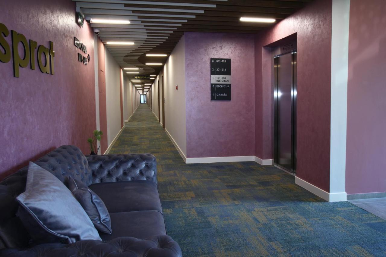 Hotel Etna Gracanica  Εξωτερικό φωτογραφία