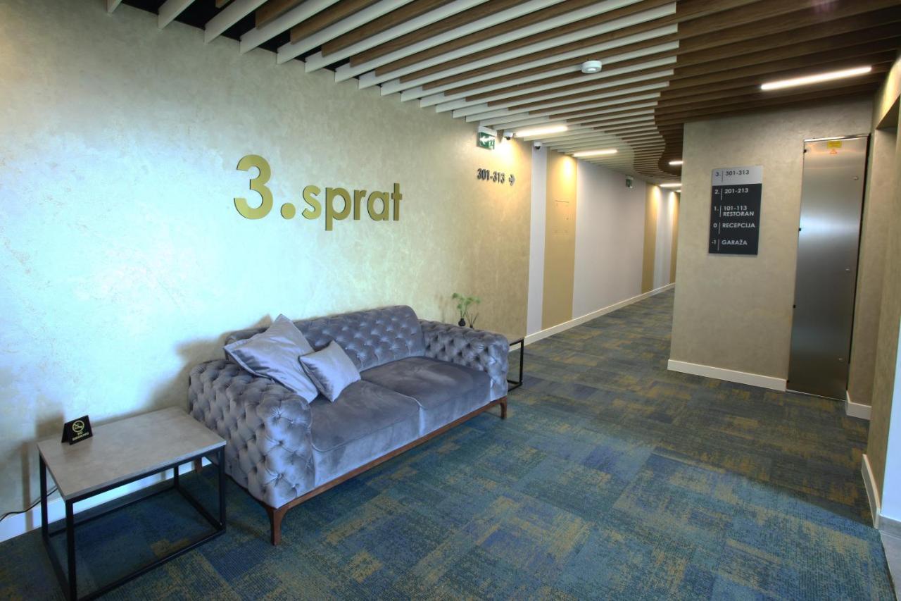 Hotel Etna Gracanica  Εξωτερικό φωτογραφία