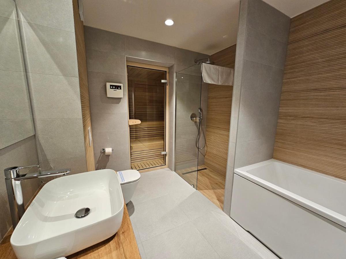 Hotel Etna Gracanica  Εξωτερικό φωτογραφία
