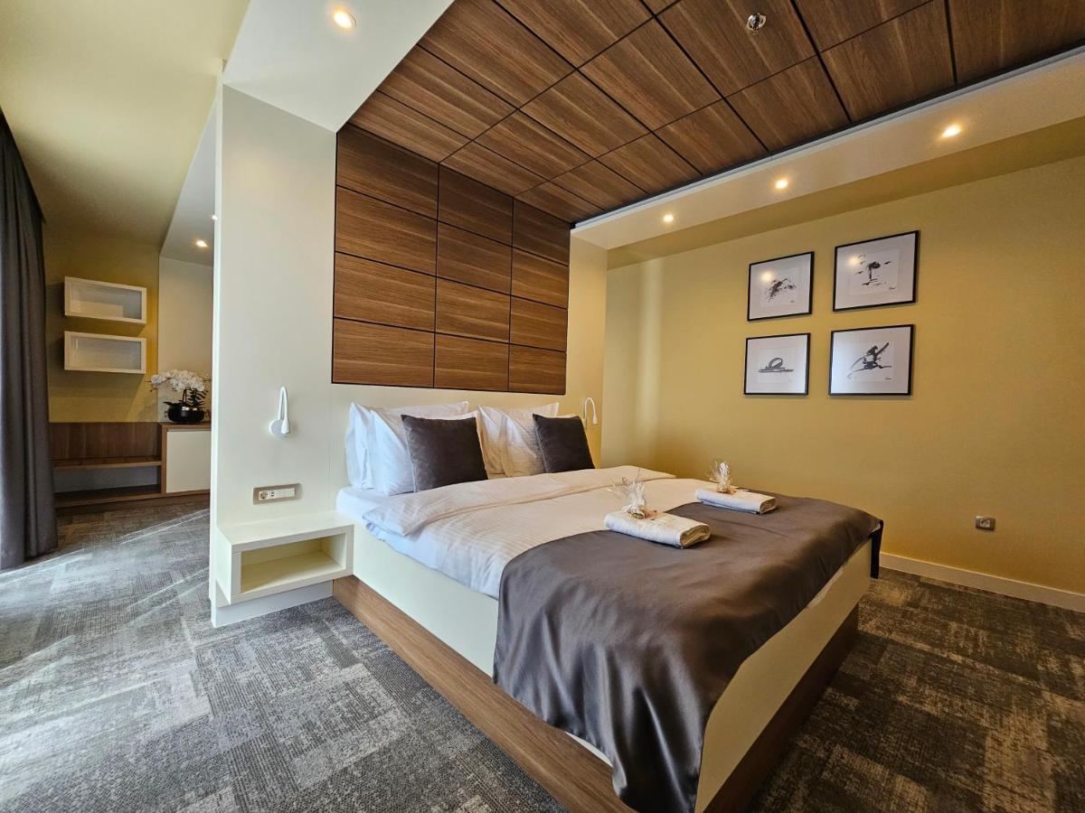 Hotel Etna Gracanica  Εξωτερικό φωτογραφία